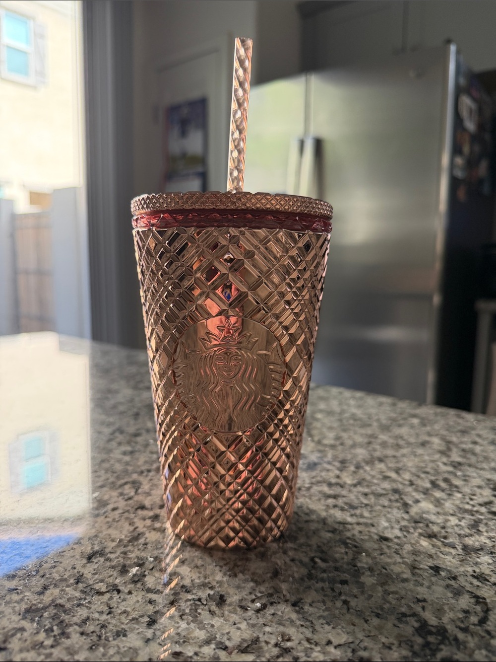 Starbucks Rose Gold Diamond-Texture Reusable Tumbler with Straw
